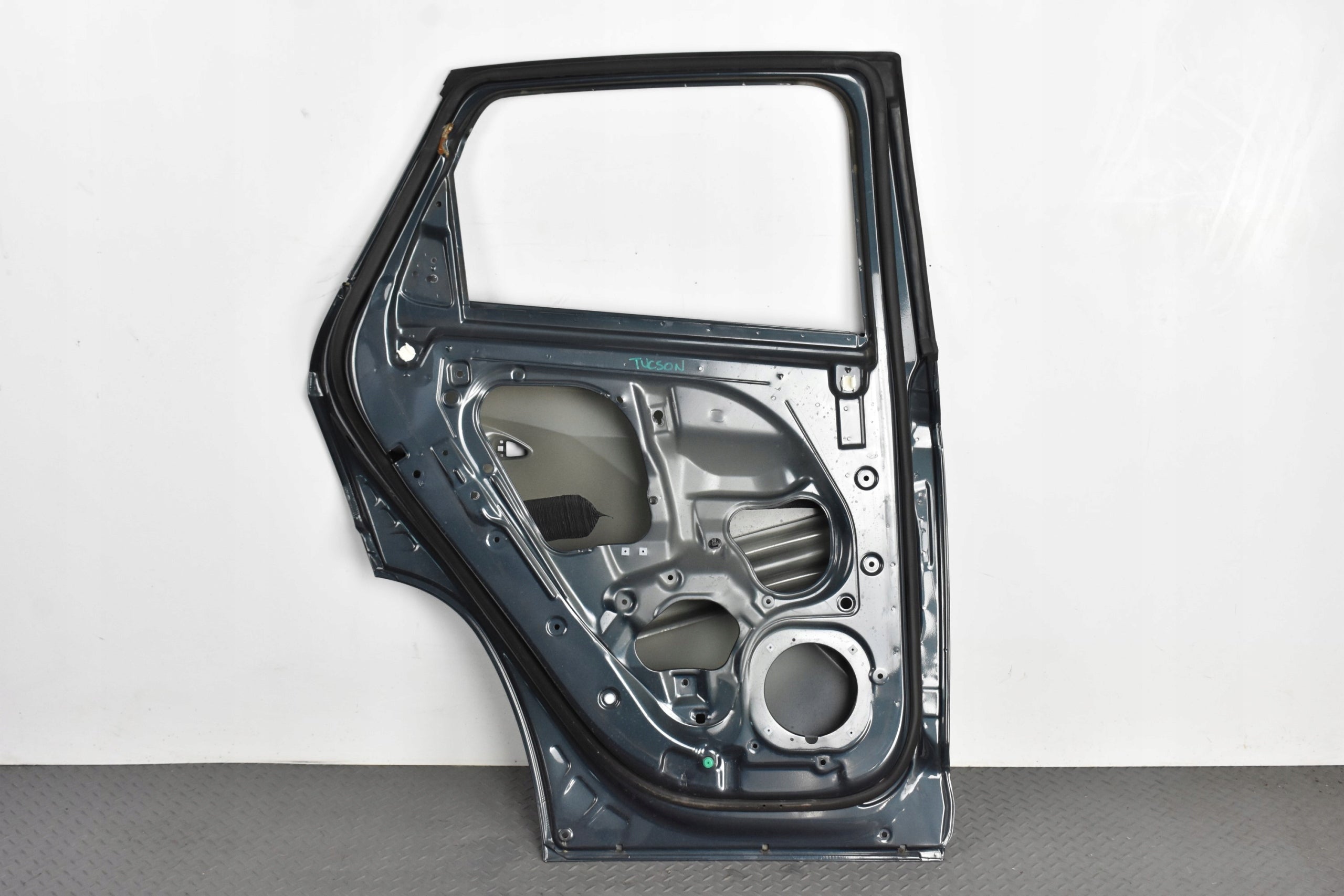 Left Rear Door 77003-N7015 HYUNDAI TUCSON IV NX4 TG8 2023